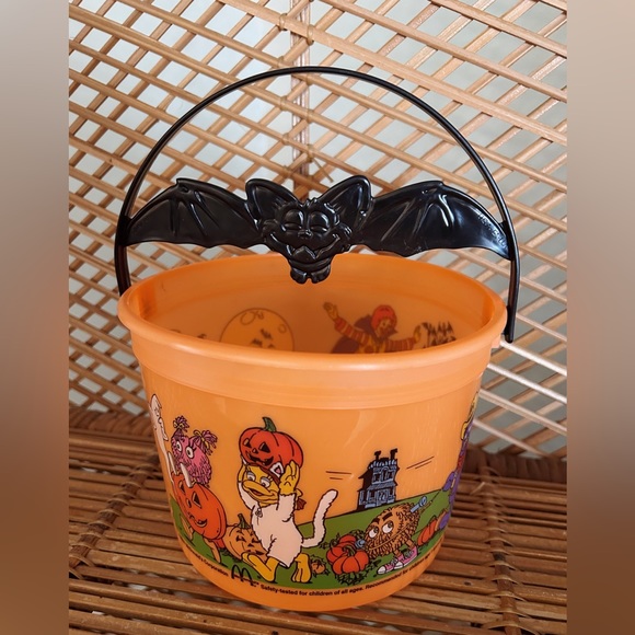 2001 McDonald’s Halloween Bucket - Picture 6 of 6